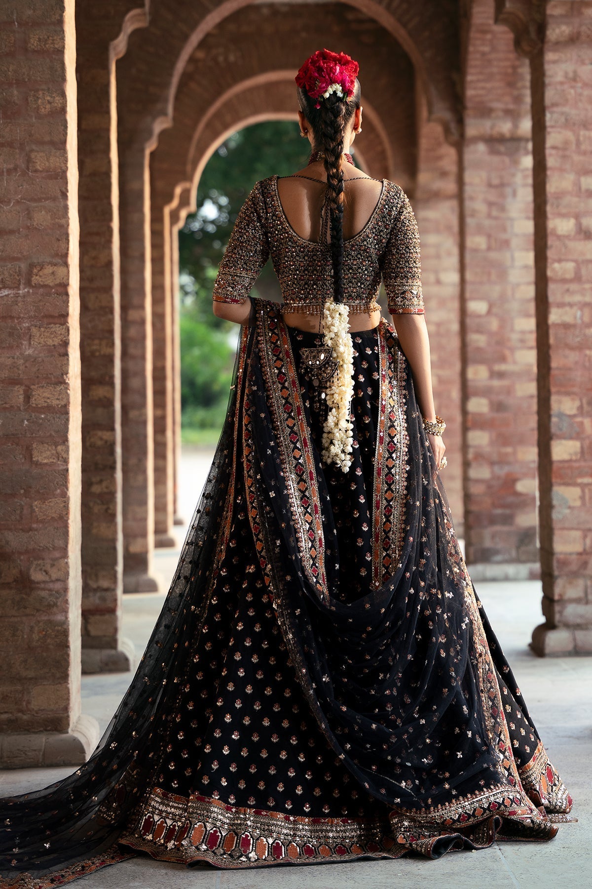 Mina Kashif - Fizza Ayla's Atelier
