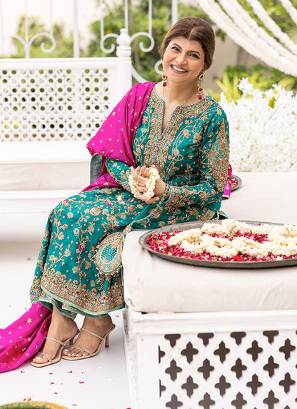 Farah Talib Aziz - AVISA EMERALD KURTA Ayla's Atelier