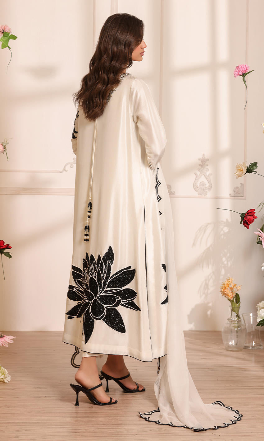 Nomi Ansari Ayla's Atelier