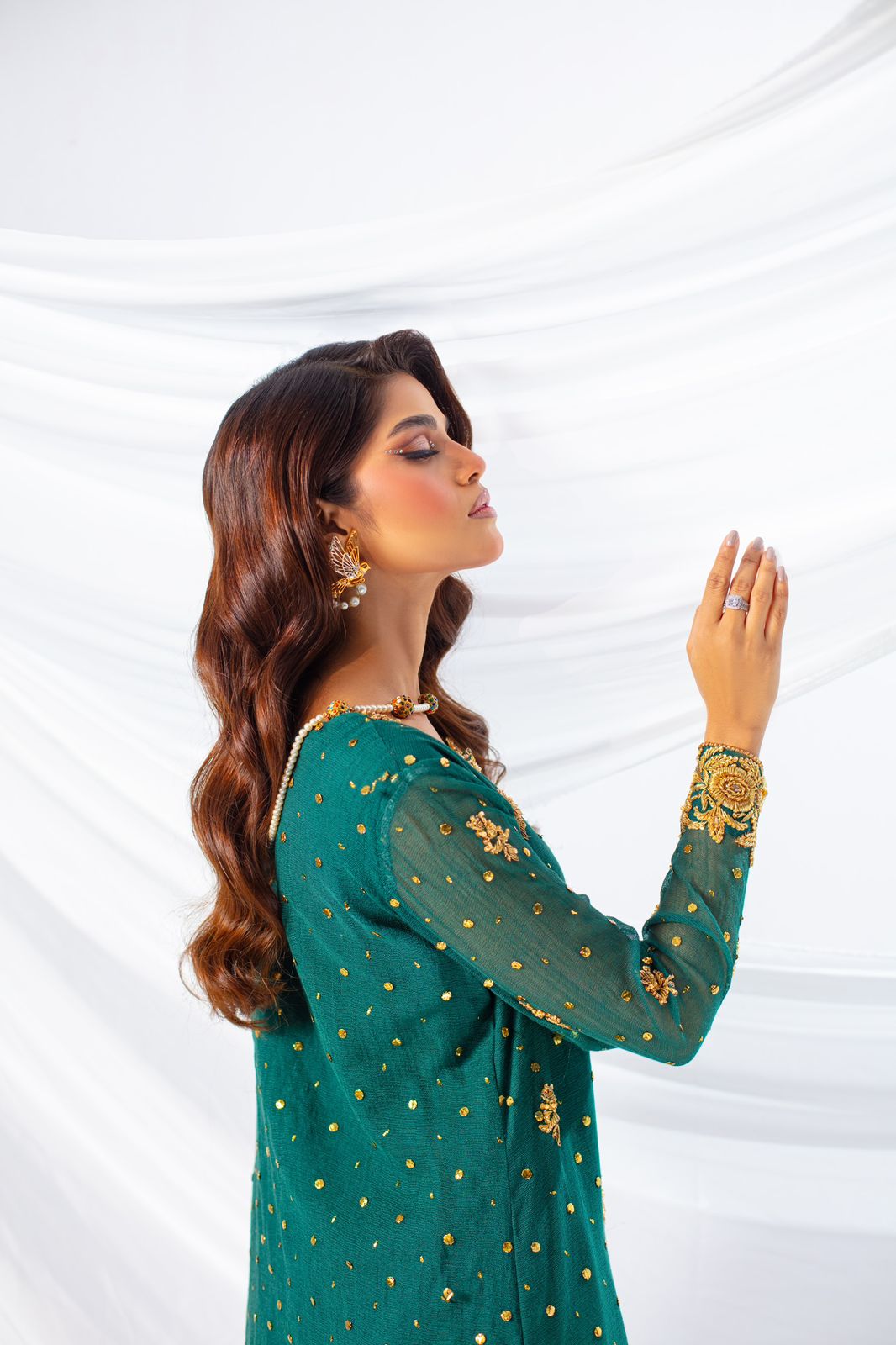 Sehrish NadeemGreen kamdani Ayla's Atelier