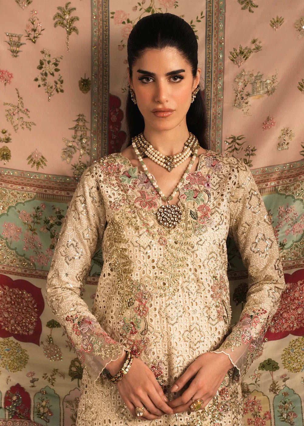 Saira Shakira - Gilded Ayla's Atelier